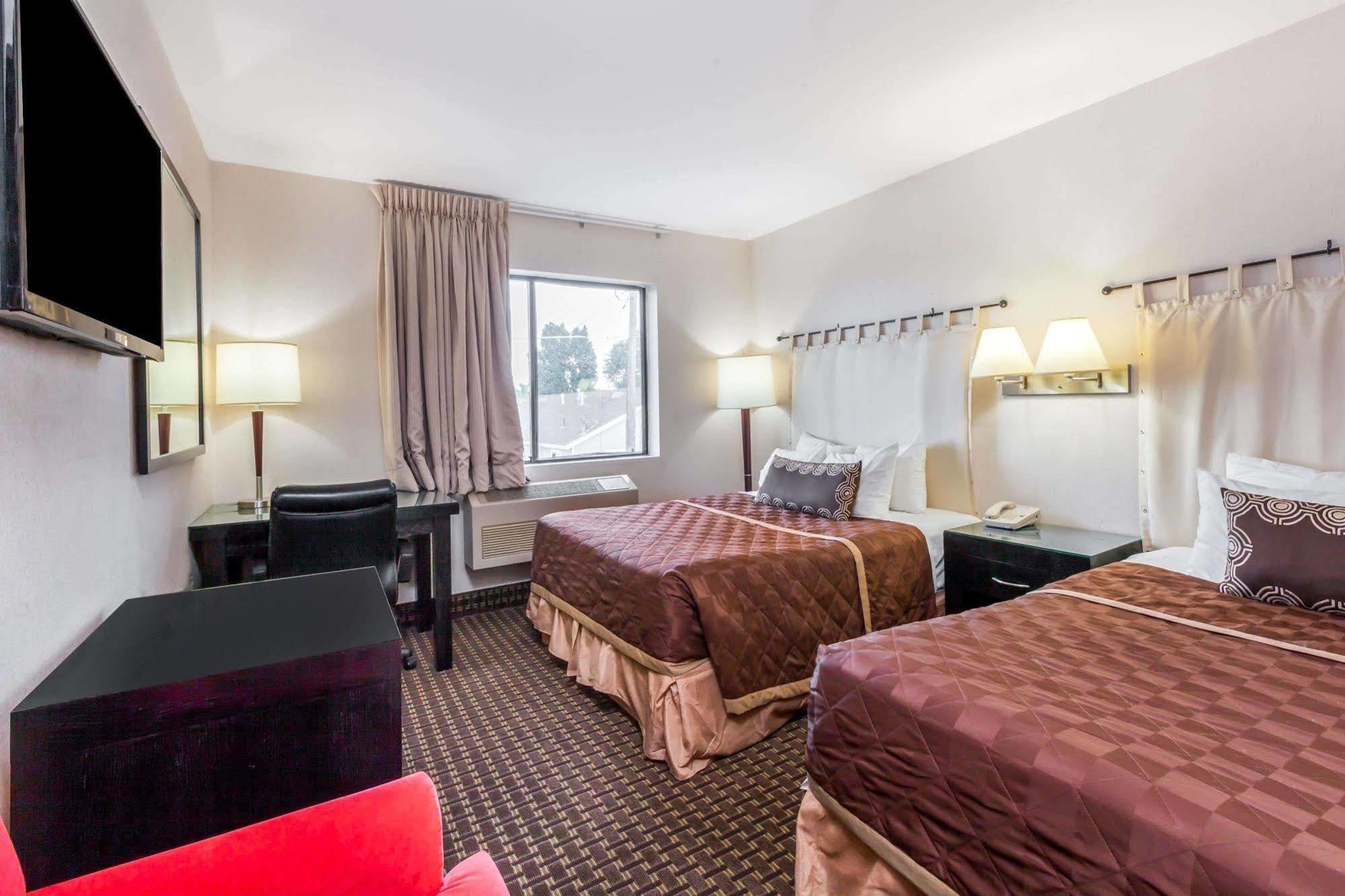 Econo Lodge Inn & Suites Williams - Grand Canyon Area Eksteriør billede