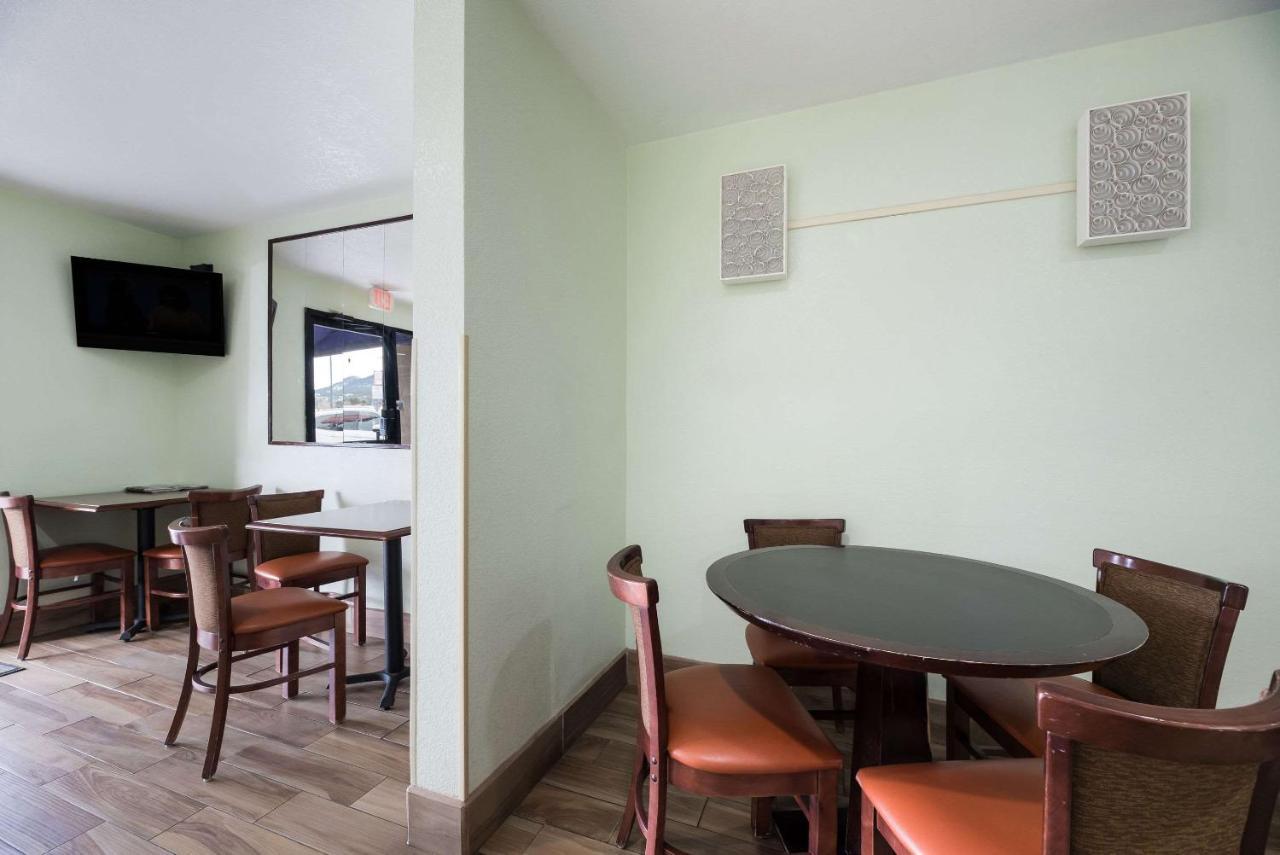 Econo Lodge Inn & Suites Williams - Grand Canyon Area Eksteriør billede